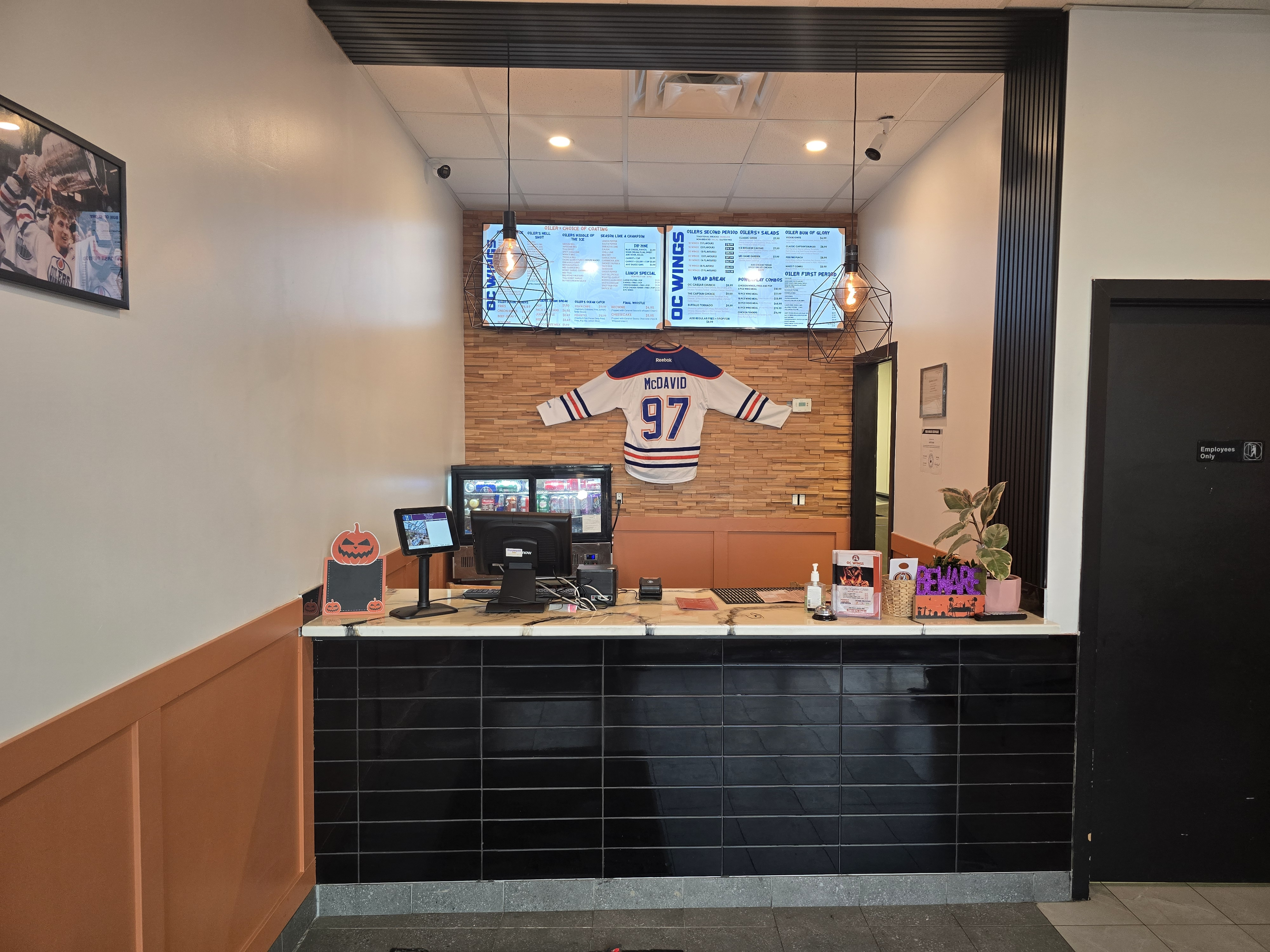 Experience crispy wings and comfort food at OC WINGS in Spruce Grove